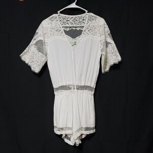Angels By The Sea White Lace Romper/Swimsuit Cover-Up.  Size: Small